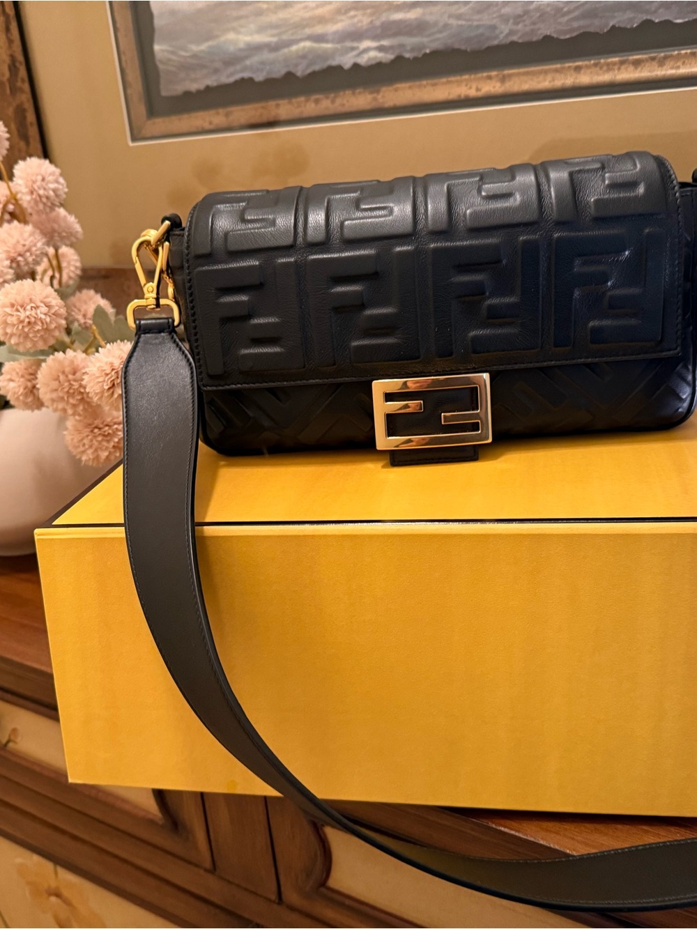 Fendi Black Embossed Leather Baguette Shoulder Bag medium size - Picture 2 of 16